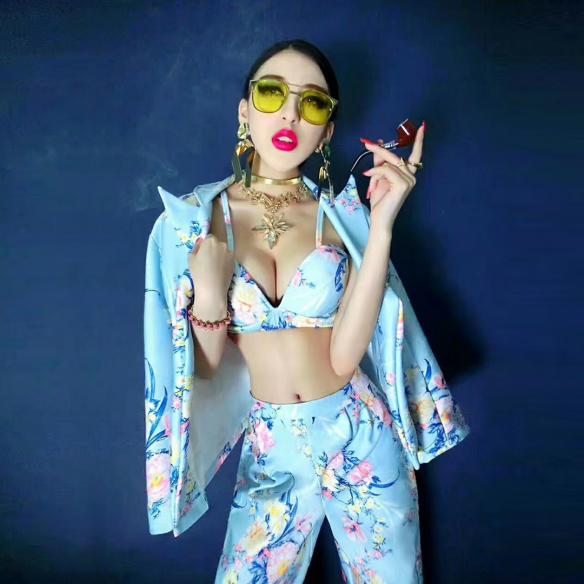 Blue Flower Pattern Outfit