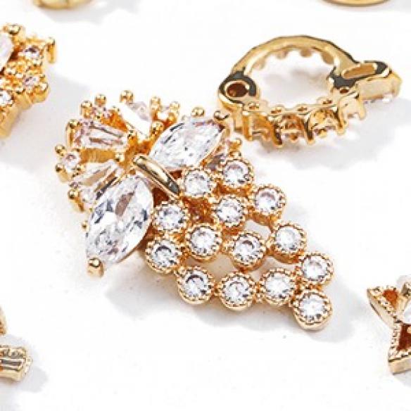 22 pcs 3D luxury transparent shiny nail decorations