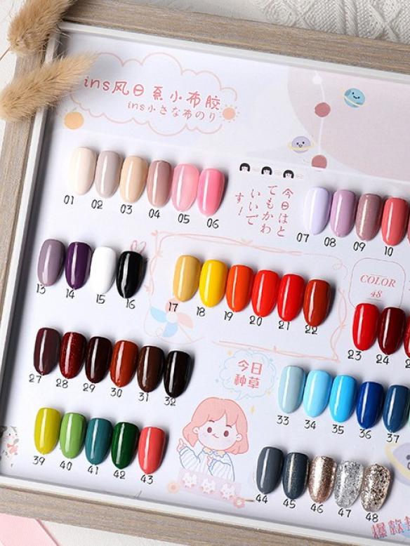 Glittery Chrome Stiletto Nail Polish