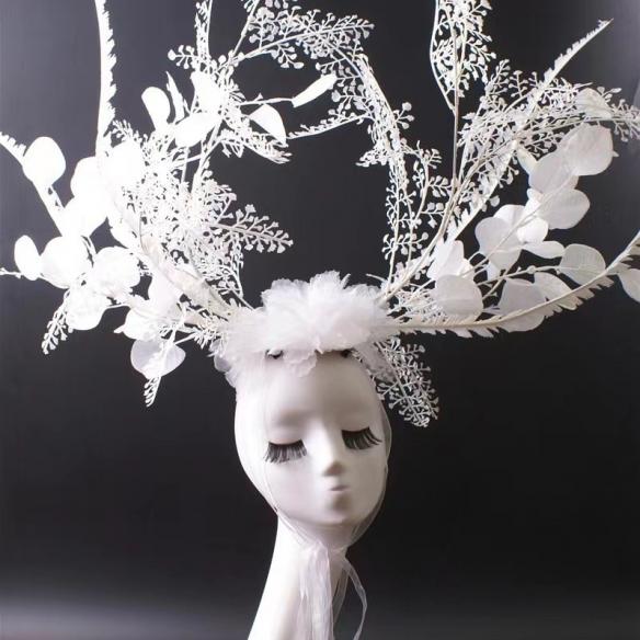 White leave shape drag headdress