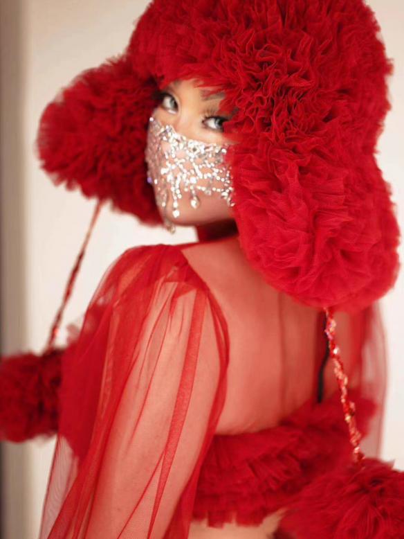 White & Red Mesh Suit（include headdress）