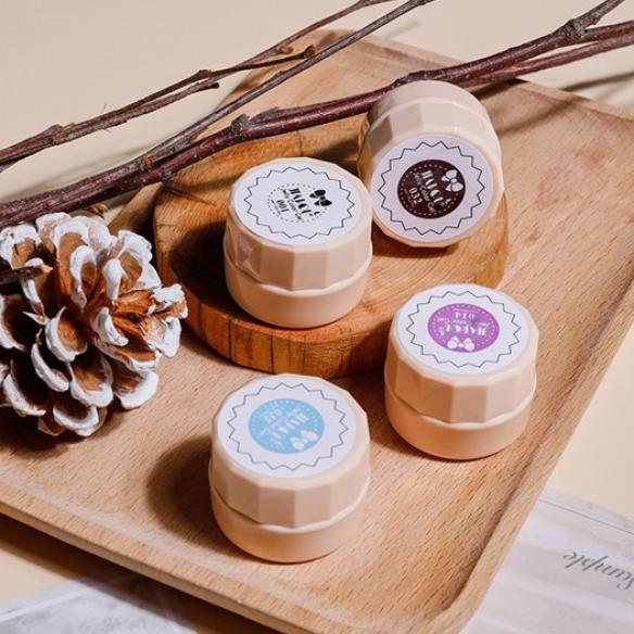 Glittery Chrome Stiletto Nail Polish